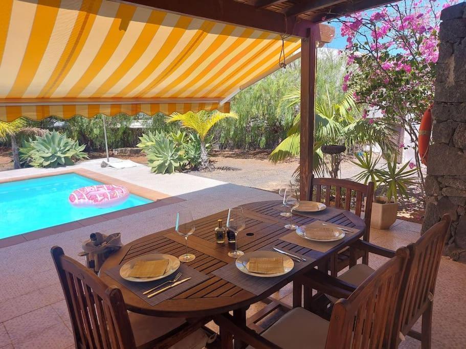 Villa Chloe Playa Blanca  Exteriör bild